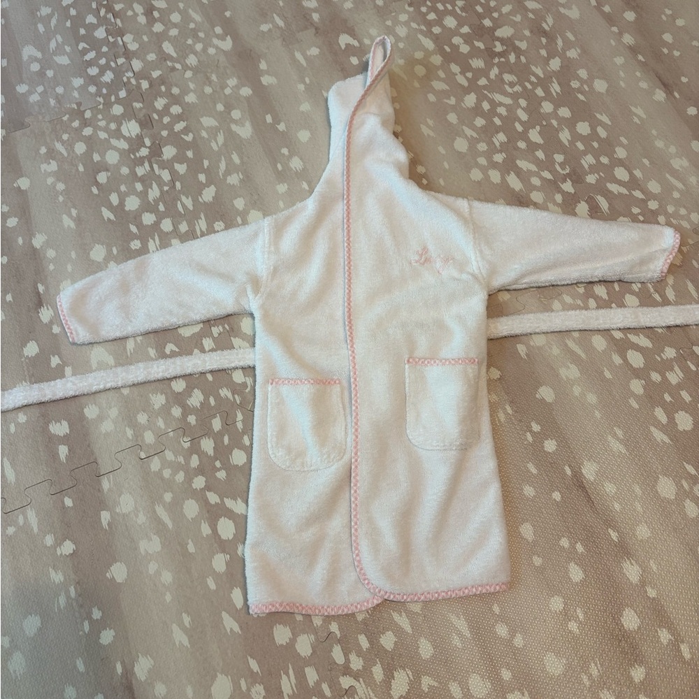 Weezie Towel “Lucy” monogrammed 3/4 Y